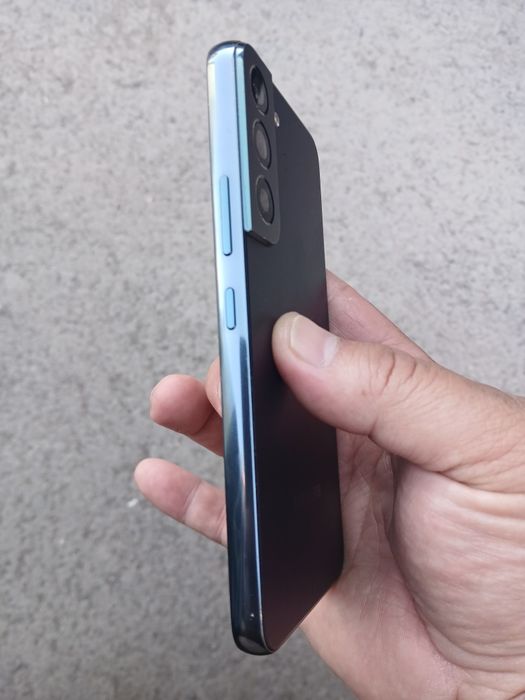 Продам Samsung S22 5G