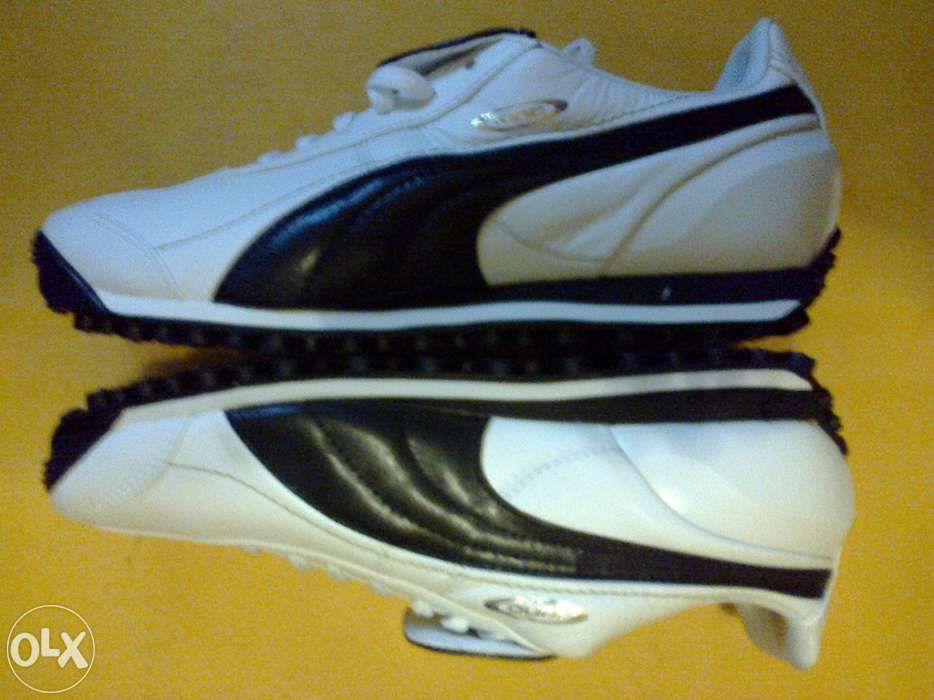 Adidasi piele noi Puma King fotbal negri & alb sau albi & negru 39, 40
