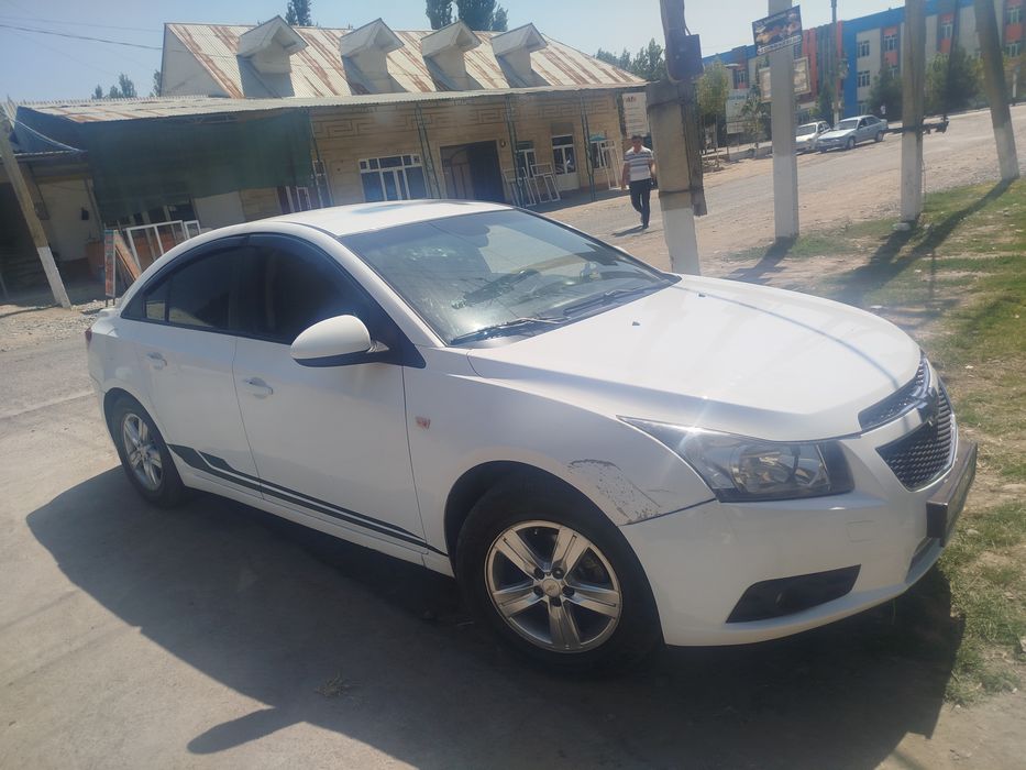 Shevrolet Cruz 2009 yil