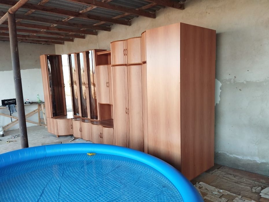 Продается гарнитур