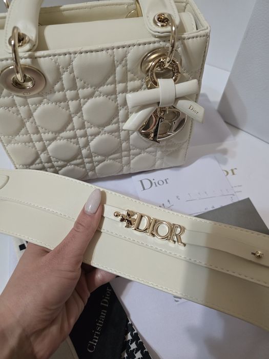Налична чанта Lady Dior Latte