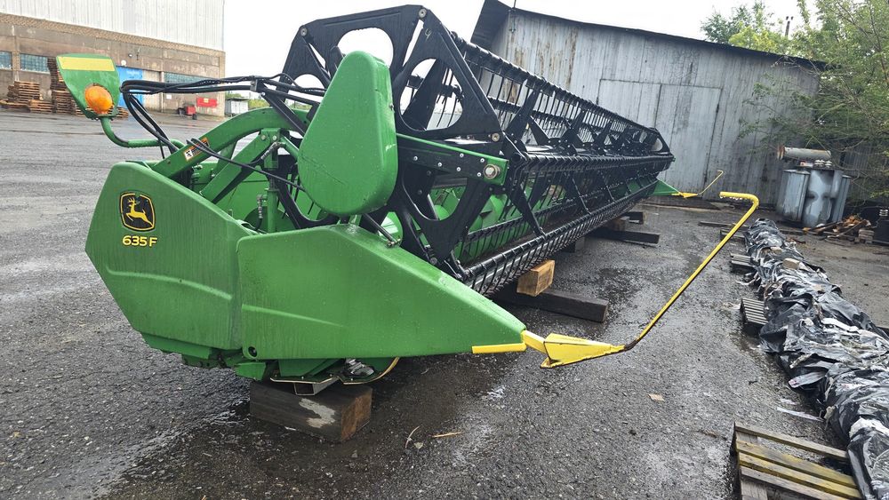 Жатка John Deere 635F
