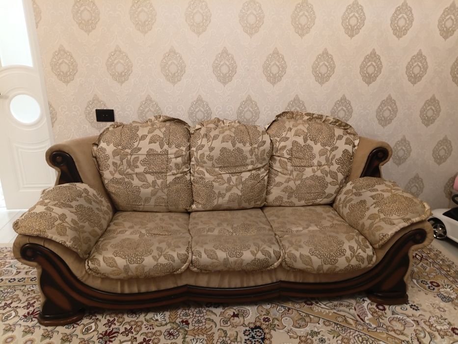 Диван и кресло продам