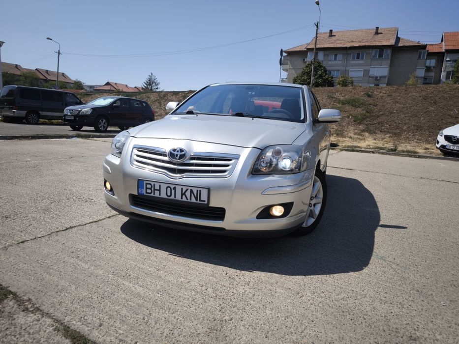 TOYOTA Avensis