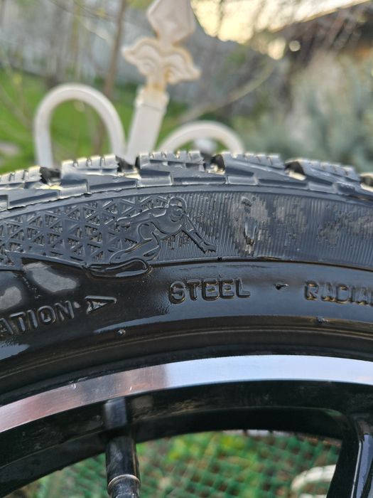 Зимние шины в отличном состоянии