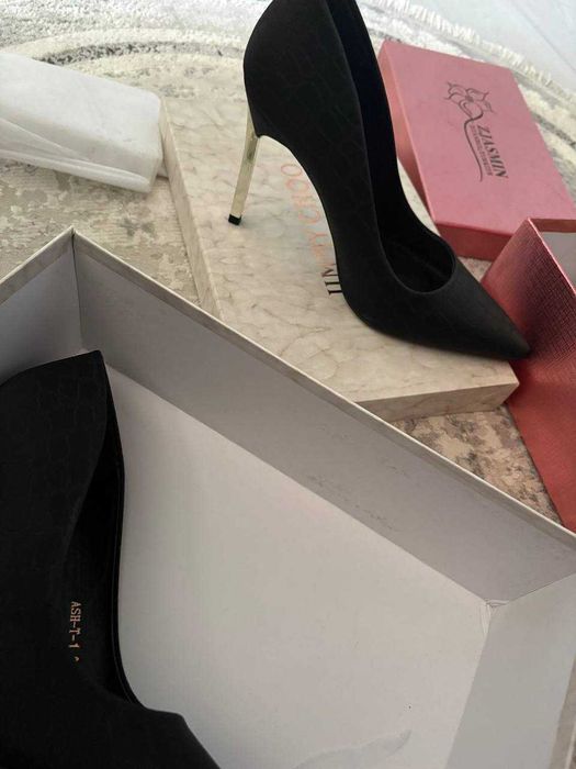 Туфли-лодочки Jimmy Choo, размер 37 - НОВЫЕ в коробке