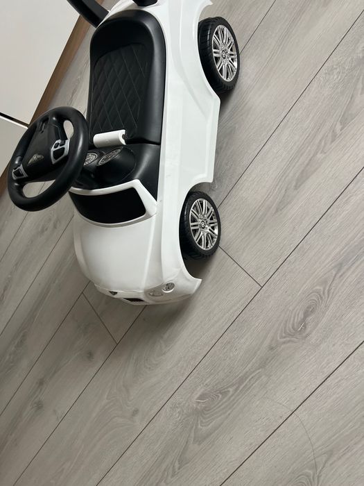 количка за бутане и колело за баланс