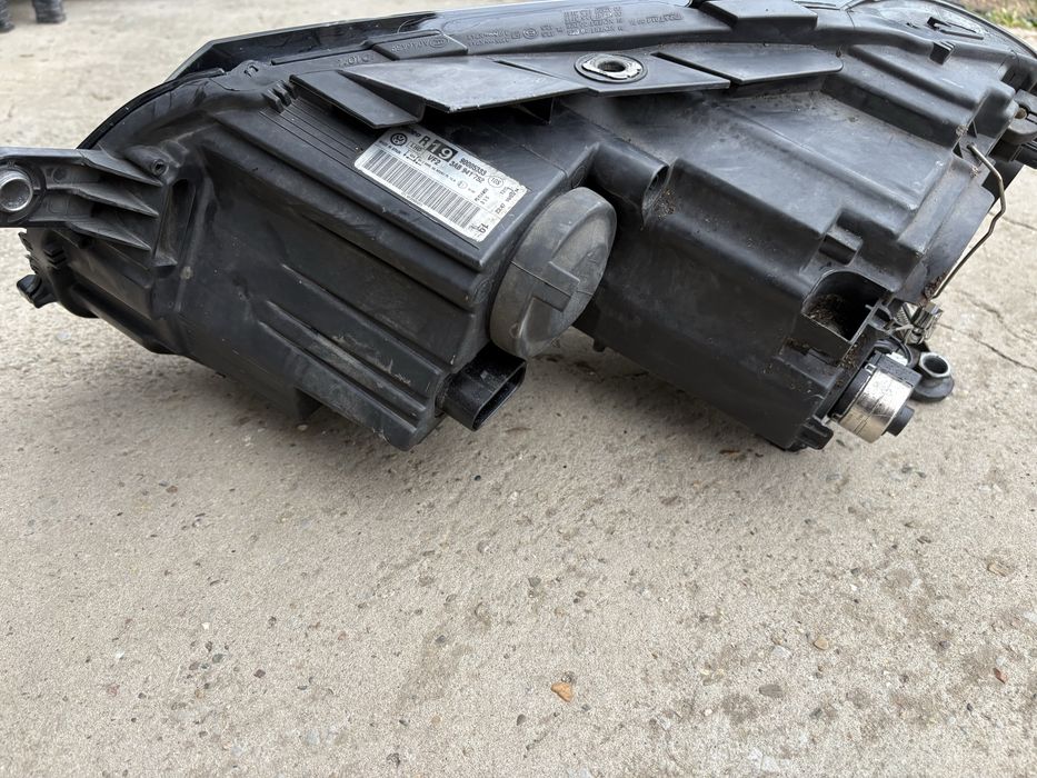 Десен фар за Пасат Б 7 /  VW Passat b7