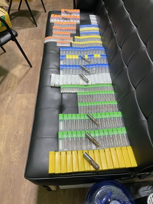 Tokirniy rezeslar va frezalar