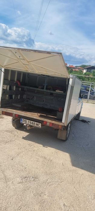 Автомобил Лада Нива