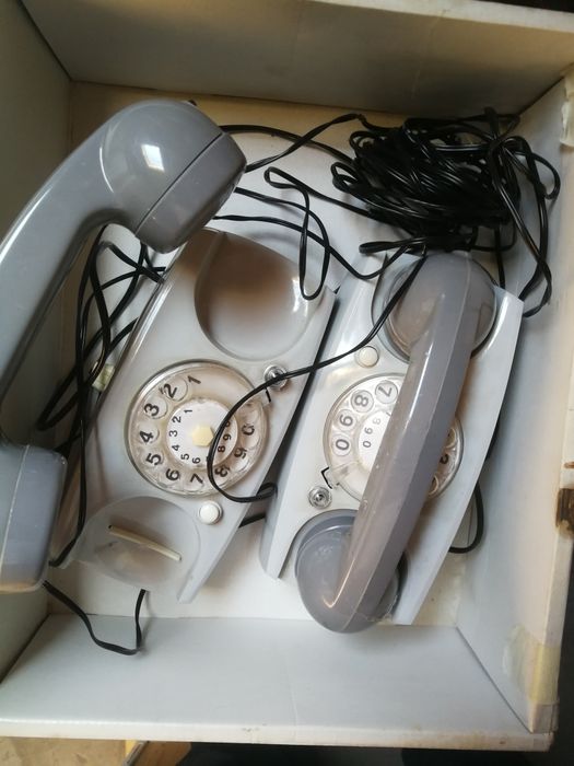 Детски телефони с кабел на батерии