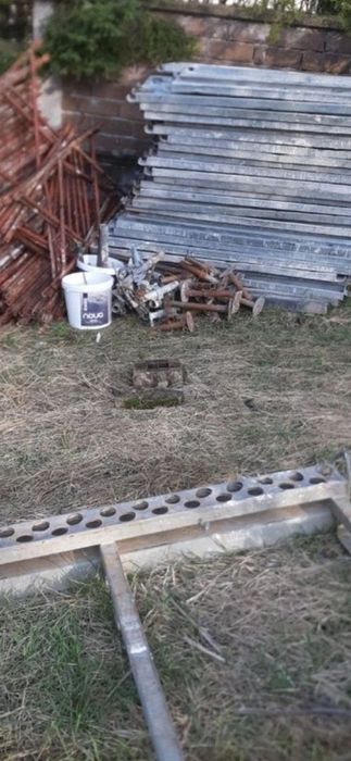 Inchiriez schela metalica