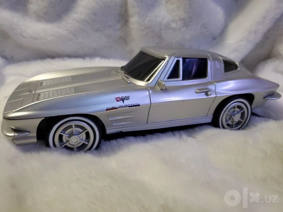 Масштабноя модель купе Chevrolet Corvette Stingray 1963