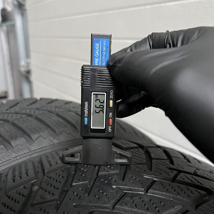 4 Anvelope iarna 215 55 17 Semperit