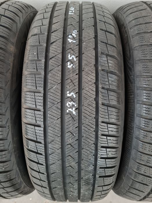 Всесезонни гуми 4 броя за Джип VREDESTEIN Quatrac 235 55 R19 дот1220