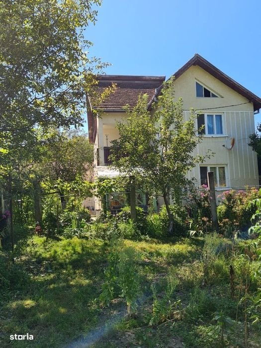 Casa P+1+M in Brebi,Salaj cu 19,32 ari teren+garaj+anexe de 240 mp