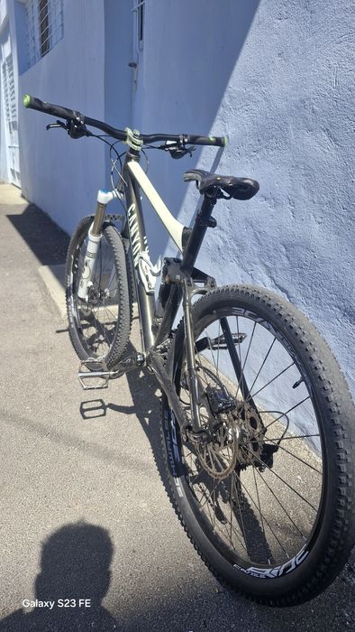 Canyon nerve f8 full fox