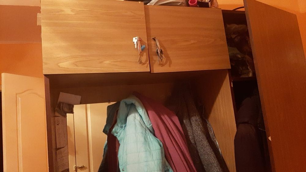 Срочно продам прихожку бу