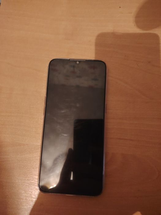 Продам срочно телефон