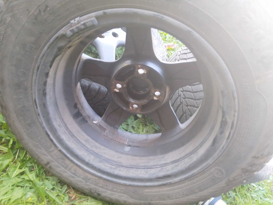 Зимни гуми с аломиниеви джанти 14 цола цена 450 лв