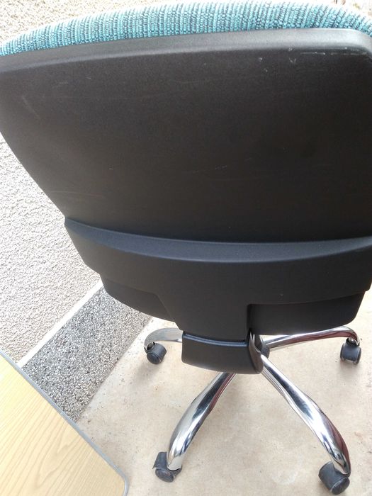 Офис стол - въртящ се, регулиране на височина и на подлакътниците