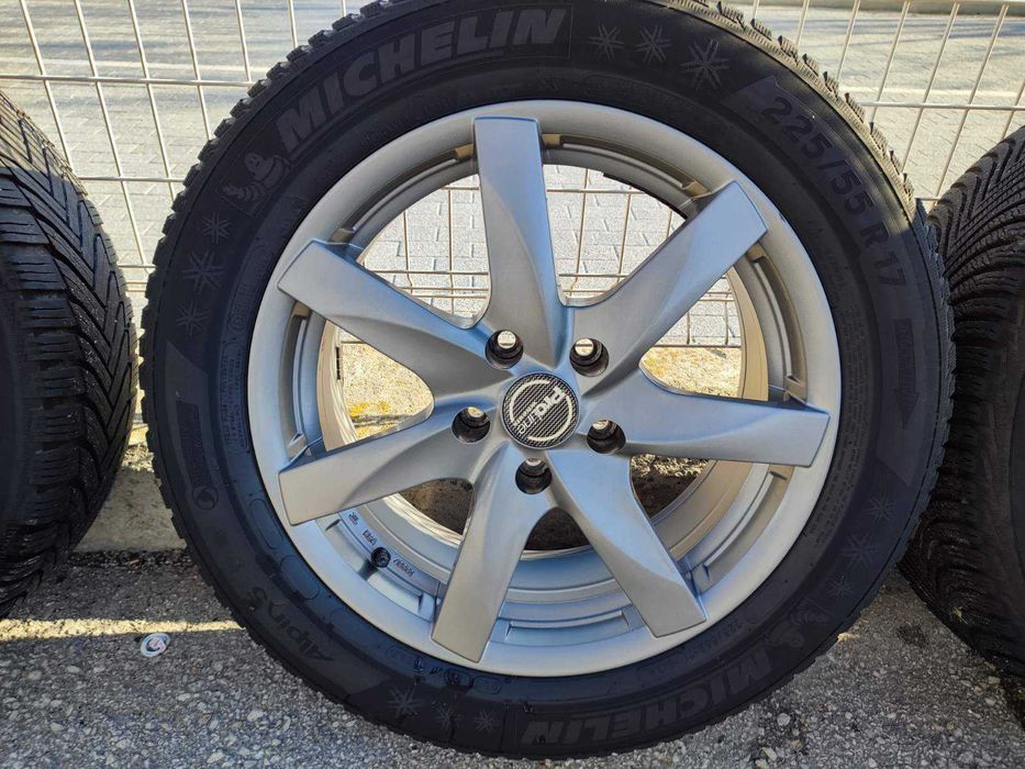 239 - 4бр. Алуминиеви джанти 17'' 5x115 с гуми 225/55R17 Opel