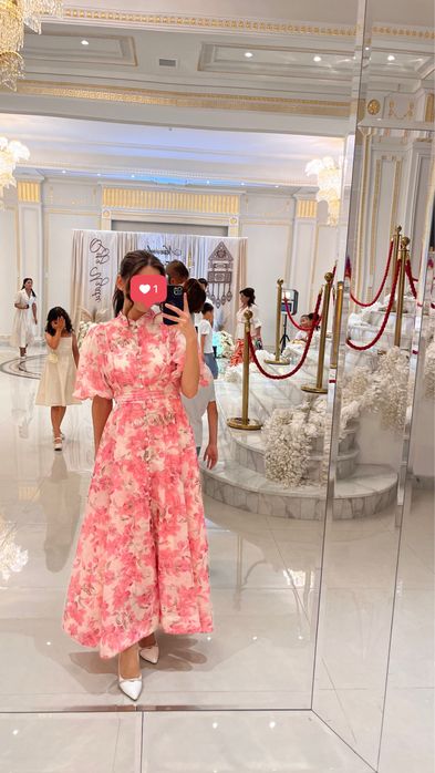 Платье вечернее розовое