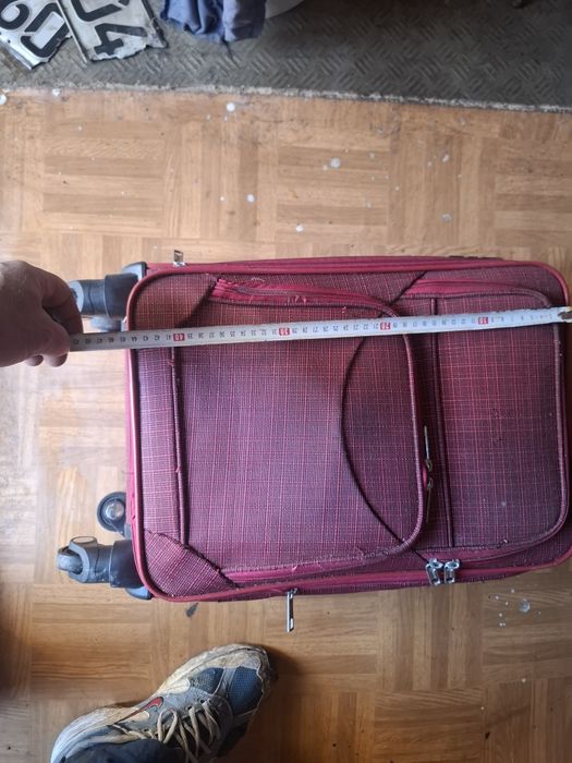 Чемодан дорожный