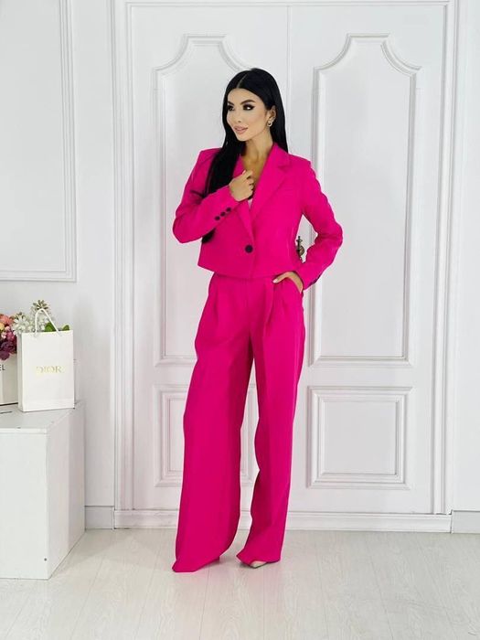 Двойка женская пиджак брюки. Аёллар учун комплект.