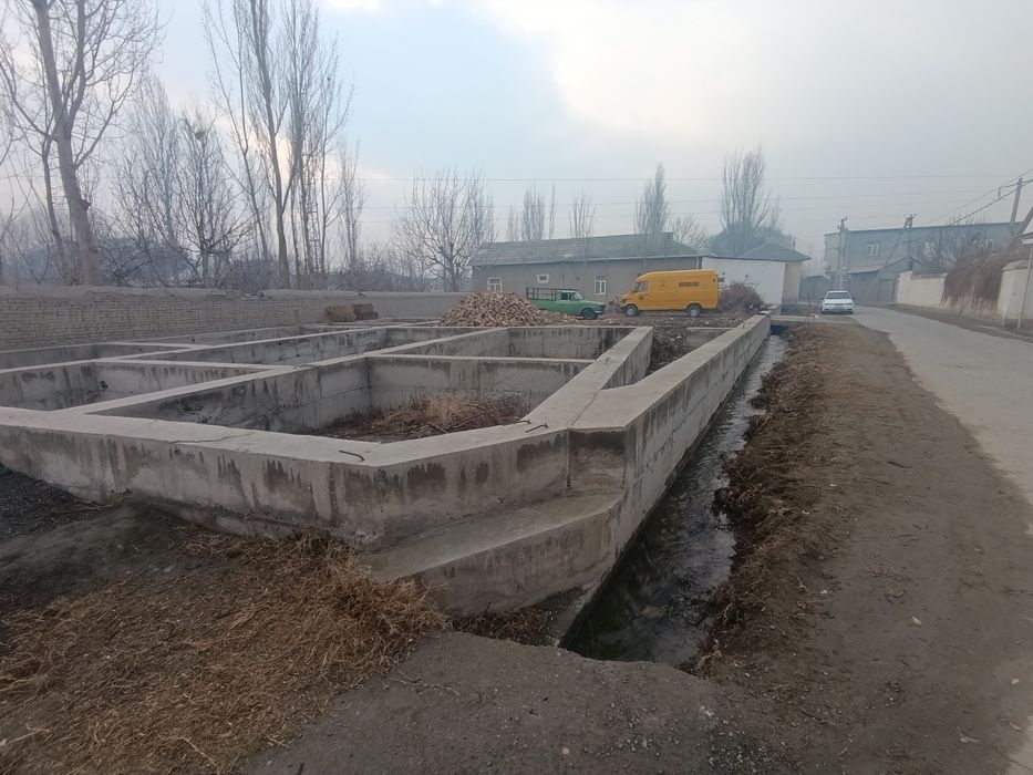 Kotej forma qilib beton kuyilgan 7 sotix