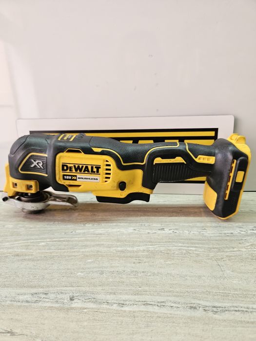 Dewalt Мултифункционален Инструмент DCS355 18V.