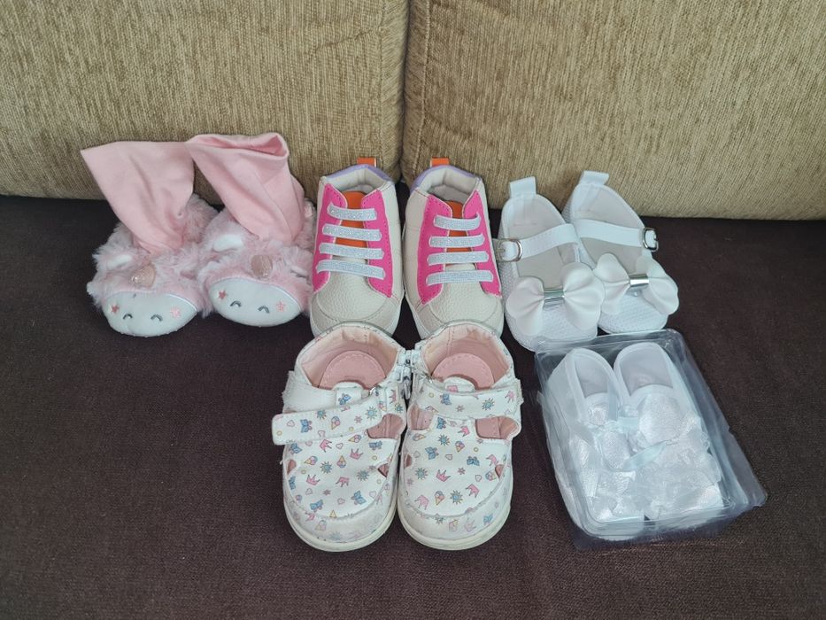 Бебешки обувки различни видове