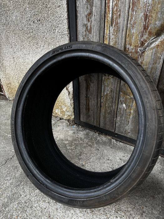 Летни гуми 255/30R19 Aplus a610 DOT23 75€ двете
