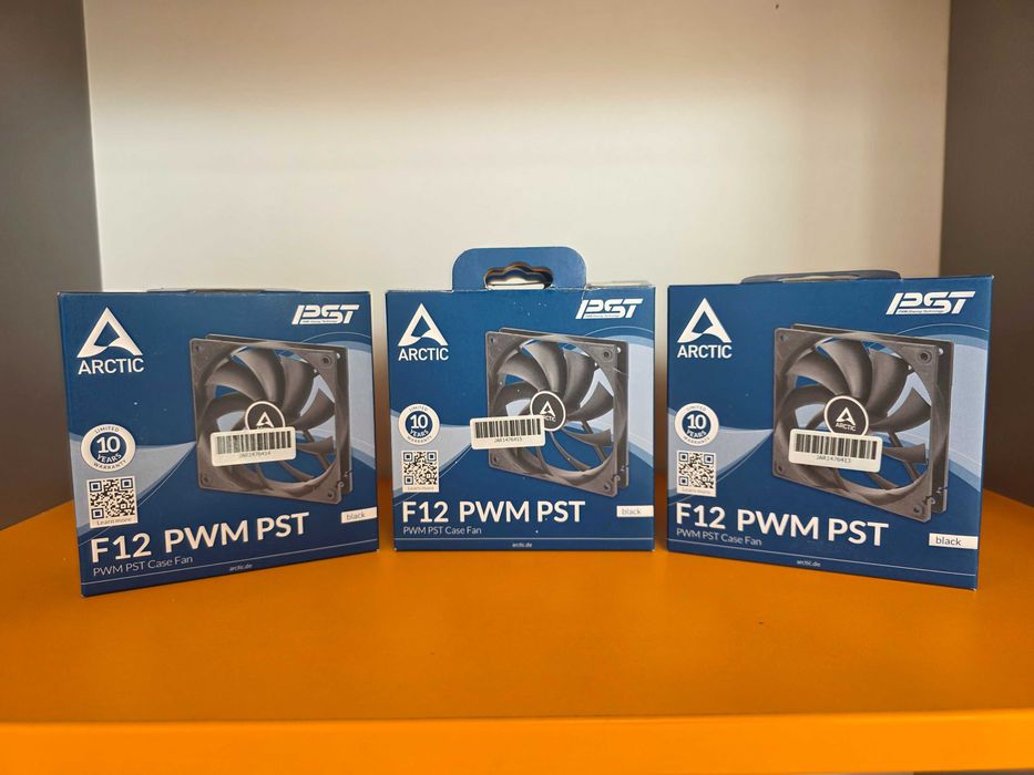 вентилатор Arctic F12 PWM PST 120mm, PWM + PST (daisy-chain) ~230–1350 RPM много тихи