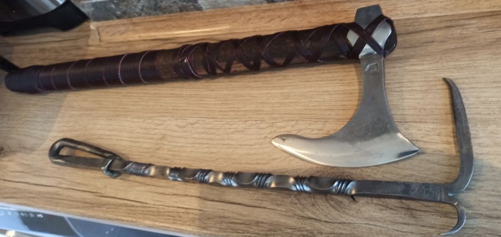 Викингска кована бойна брадва
