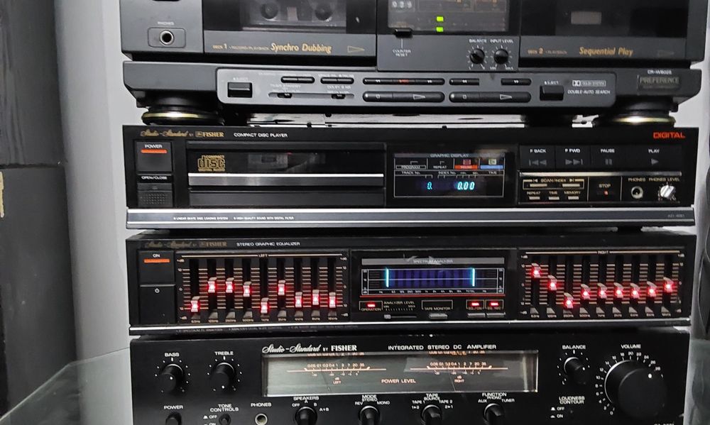 Vând un Sistem Audio Fisher deosebit! Merită Atenția!