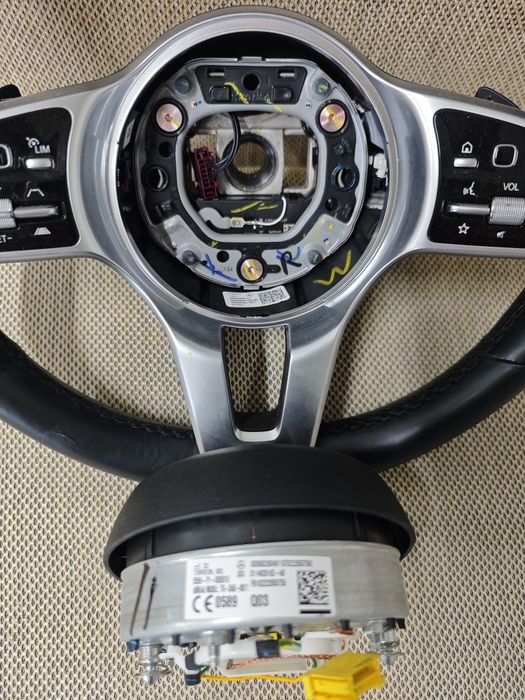 Волан оригинален от Мерцедес  GLE400