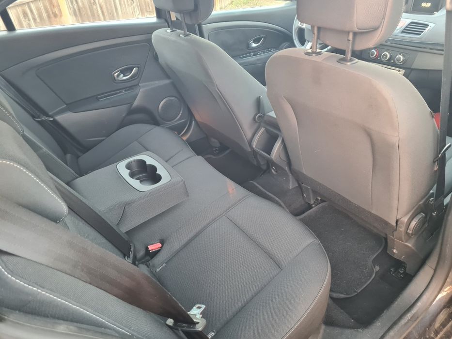 Renault Megane-1.5 dci 110 cp-an 2012-euro 5-panorama-nr rosii