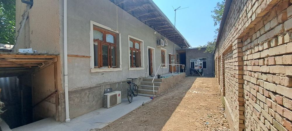 Продаеться дом, 3,7 сотоха. Цена: 220.000 $