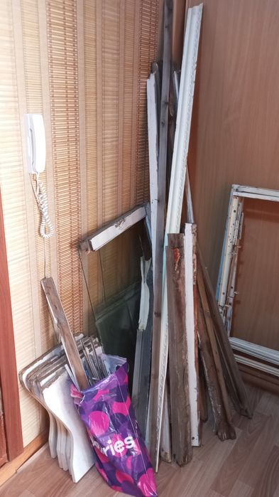 Отдам бесплатно деревянные окна