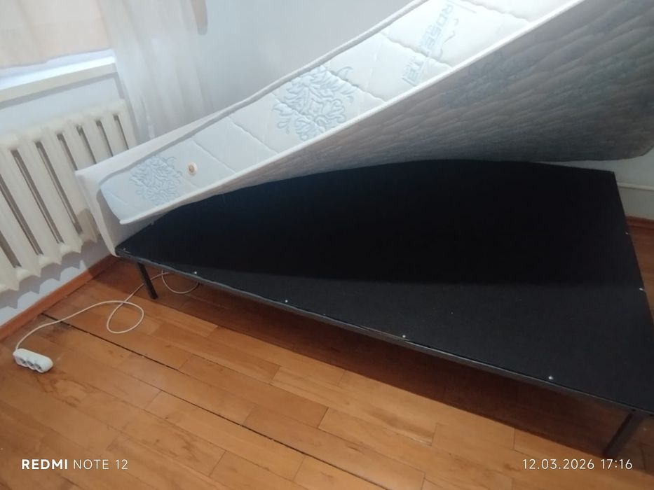 Двух местная кровать