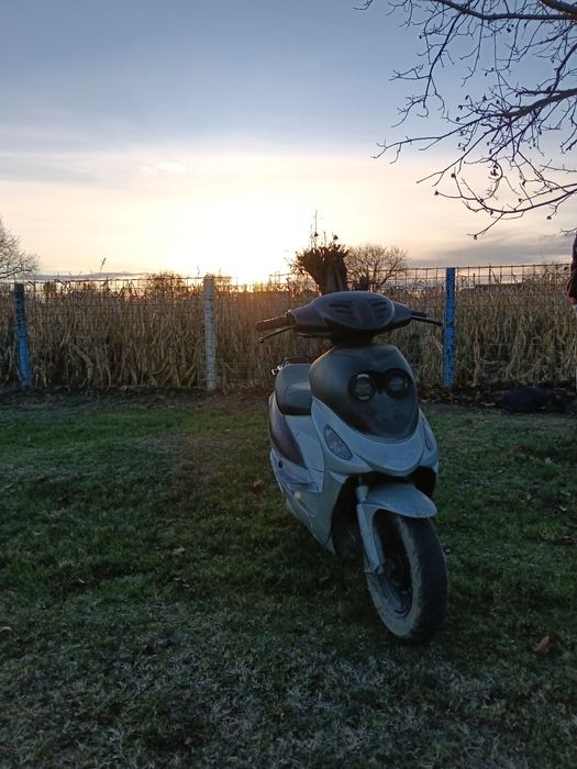 Vand scuter de 49cc