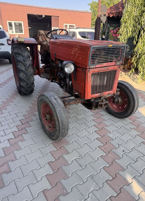 Tractor 445 universal