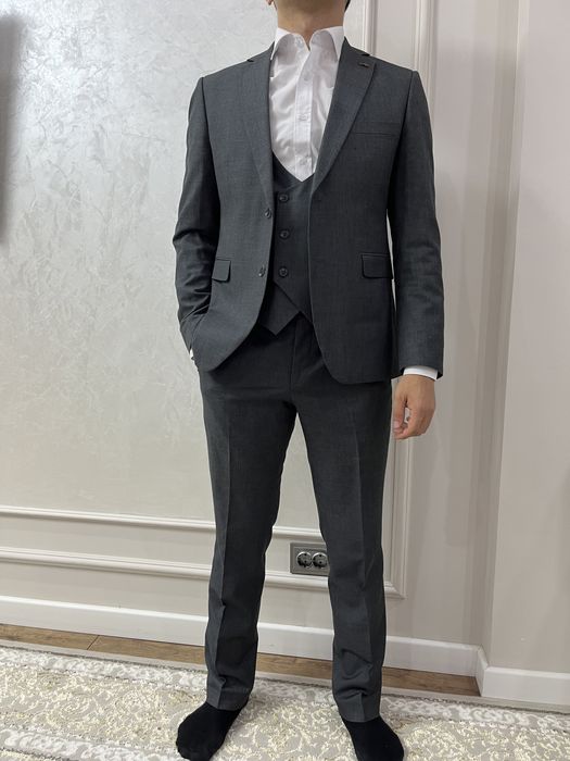 Костюм тройка мужкой