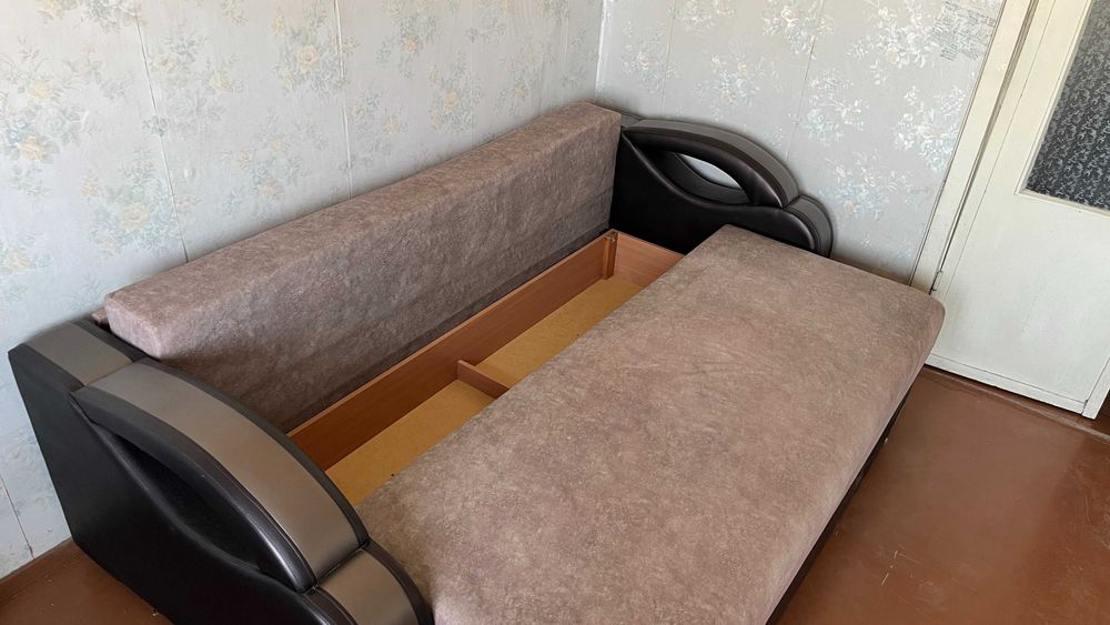 Диван, б/у в хорошем состоянии