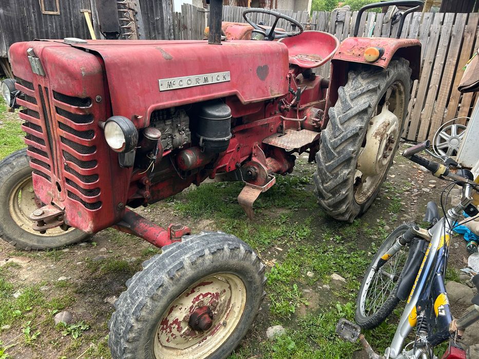 Tractor    D439  ….