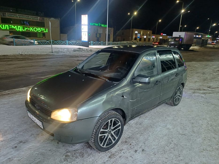 Продам калина 2011 год