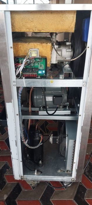 Продам мороженный аппарат