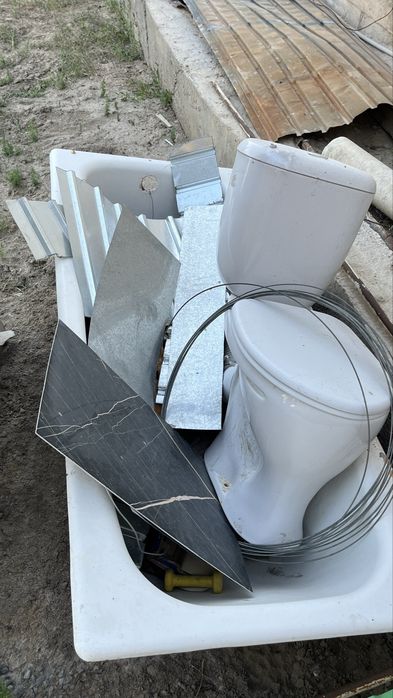 продам чугунную ванну и туалет