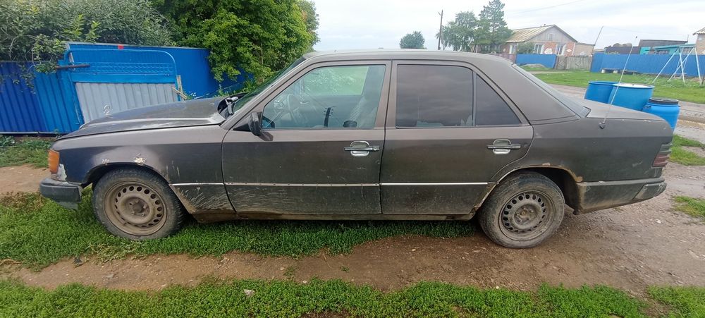 Продам Мерседес 124